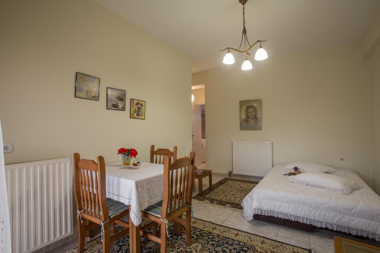 Studios Theodore Каламата Экстерьер фото